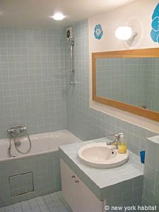 Paris 3 Bedroom - Duplex accommodation - bathroom 2 (PA-2775) photo 1 of 2