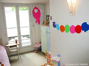 Paris 3 Bedroom - Duplex accommodation - bedroom 2 (PA-2775) photo 5 of 5