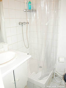 Paris Studio/T1 logements location appartements - salle d'eau (PA-2778) photo 1 de 4