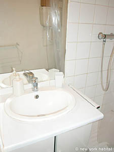 Paris Studio/T1 logements location appartements - salle d'eau (PA-2778) photo 2 de 4