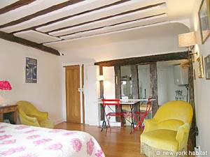 Paris Studio accommodation - living room (PA-2784) photo 3 of 8