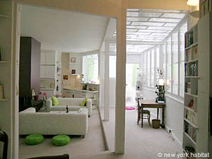 Paris 2 Bedroom apartment - living room (PA-2786) photo 2 of 9