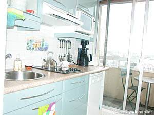 Paris Studio apartment kitchen photo 10