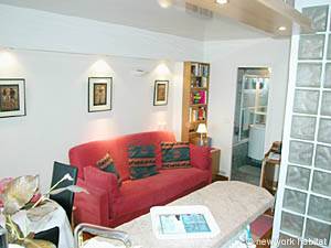 Paris Studio apartment living room photo 28
