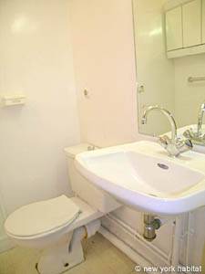 Paris Studio accommodation - bathroom (PA-2792) photo 1 of 4