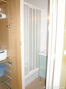 Paris Studio apartment - bathroom 1 (PA-2795) photo 4 of 4