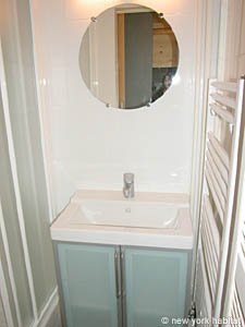 Paris Studio apartment - bathroom 1 (PA-2795) photo 2 of 4