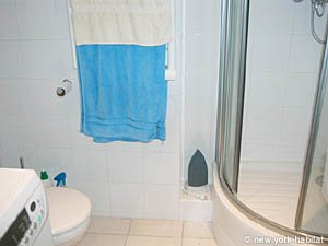 Paris 1 Bedroom apartment - bathroom (PA-2825) photo 1 of 4