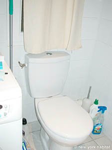 Paris 1 Bedroom apartment - bathroom (PA-2825) photo 2 of 4