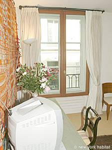 Paris Studio accommodation - living room (PA-2833) photo 3 of 7