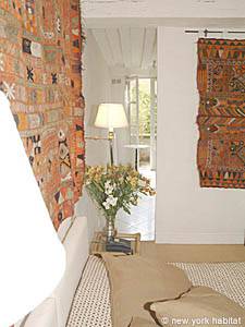 Paris Studio accommodation - living room (PA-2833) photo 5 of 7
