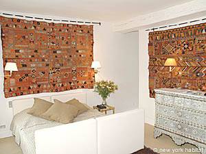 Paris Studio accommodation - living room (PA-2833) photo 7 of 7