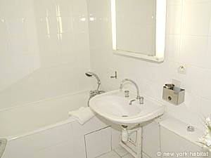 Paris Studio/T1 - Duplex appartements location vacances - salle d'eau (PA-2834) photo 2 de 3