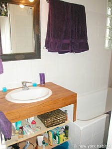 Paris 2 Bedroom accommodation bed breakfast - bathroom 1 (PA-2840) photo 1 of 4