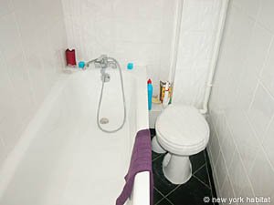 Paris 2 Bedroom accommodation bed breakfast - bathroom 1 (PA-2840) photo 2 of 4