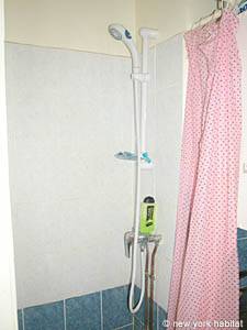 Paris Studio apartment - bathroom 1 (PA-2854) photo 1 of 2