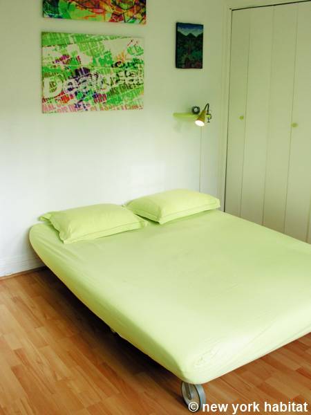 Paris Studio accommodation living room photo 20