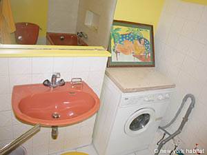 Paris T2 logements location appartements - salle d'eau (PA-2868) photo 2 de 2