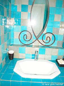 Paris 3 Bedroom accommodation - bathroom 1 (PA-2884) photo 3 of 3