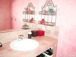 Paris 3 Bedroom accommodation - bathroom 2 (PA-2884) photo 1 of 2