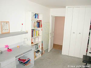 Paris 3 Bedroom accommodation - bedroom 2 (PA-2884) photo 3 of 5