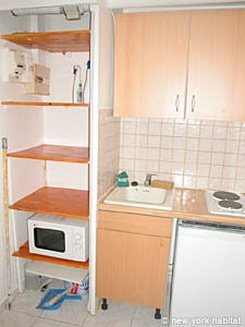 Paris Studio apartment kitchen photo 7