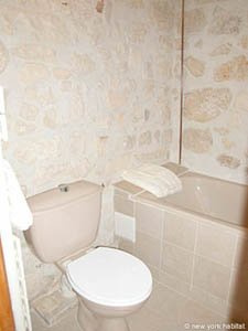 Paris Studio apartment - bathroom (PA-2892) photo 1 of 4