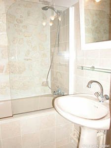 Paris Studio apartment - bathroom (PA-2892) photo 2 of 4