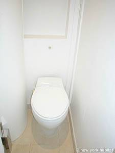 Paris 2 Bedroom apartment - bathroom 2 (PA-2913) photo 1 of 1