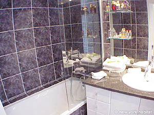 Paris 1 Bedroom accommodation - bathroom 1 (PA-2923) photo 2 of 7