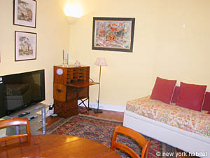 Paris 1 Bedroom accommodation - living room (PA-2923) photo 7 of 13