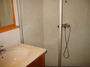 Paris Studio apartment - bathroom (PA-2931) photo 2 of 2