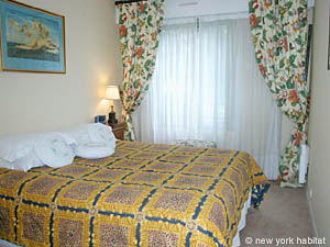 Paris 1 Bedroom accommodation - bedroom (PA-2933) photo 1 of 5