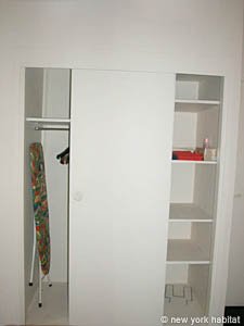 Paris Alcove Studio accommodation living room photo 17