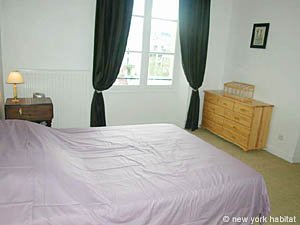 Paris 3 Bedroom apartment - bedroom 1 (PA-2941) photo 2 of 5