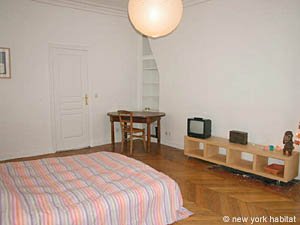 Paris 3 Bedroom apartment - bedroom 3 (PA-2941) photo 3 of 7