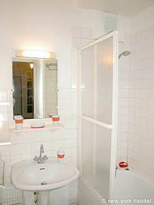 Paris T2 logements location appartements - salle d'eau 1 (PA-2942) photo 1 de 2
