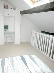 Paris T3 - Duplex appartement location vacances - chambre 2 (PA-2944) photo 5 sur 7 Paris T3 - Duplex appartement location vacances - chambre 2 (PA-2944) photo 5 sur 7