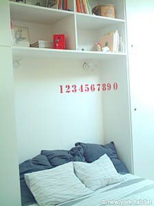 Paris T3 - Duplex appartement location vacances - chambre 2 (PA-2944) photo 2 sur 7 Paris T3 - Duplex appartement location vacances - chambre 2 (PA-2944) photo 2 sur 7
