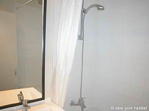 Paris 2 Zimmer wohnungsvermietung - badezimmer 1 (PA-2957) photo 3 von 3