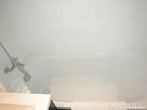 Paris 2 Zimmer wohnungsvermietung - badezimmer 1 (PA-2957) photo 2 von 3