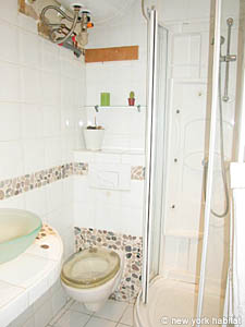 Paris 1 Bedroom apartment - bathroom (PA-2993) photo 1 of 3