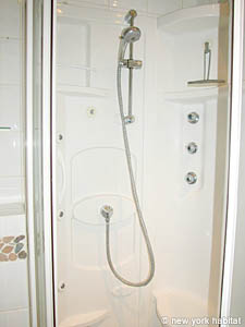 Paris 1 Bedroom apartment - bathroom (PA-2993) photo 2 of 3
