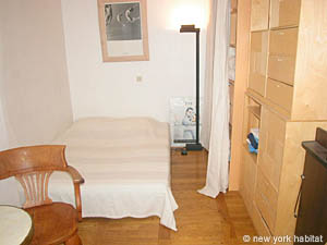 Paris 1 Bedroom apartment - bedroom (PA-2993) photo 2 of 4
