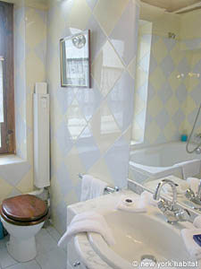 Paris Studio/T1 appartements location vacances - salle d'eau (PA-2994) photo 2 de 5