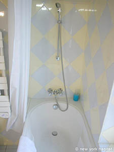 Paris Studio/T1 appartements location vacances - salle d'eau (PA-2994) photo 3 de 5