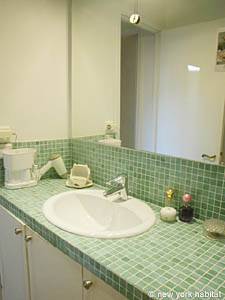 Paris 2 Bedroom accommodation - bathroom 1 (PA-3001) photo 4 of 5