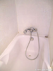 Paris 4 Bedroom - Duplex accommodation - bathroom 2 (PA-3003) photo 3 of 7