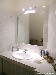 Paris 4 Bedroom - Duplex accommodation - bathroom 2 (PA-3003) photo 5 of 7