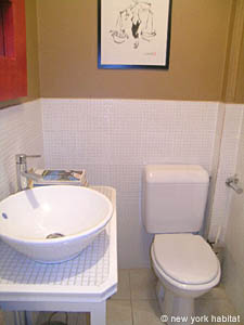 Paris 4 Bedroom - Duplex accommodation - bathroom 3 (PA-3003) photo 2 of 3